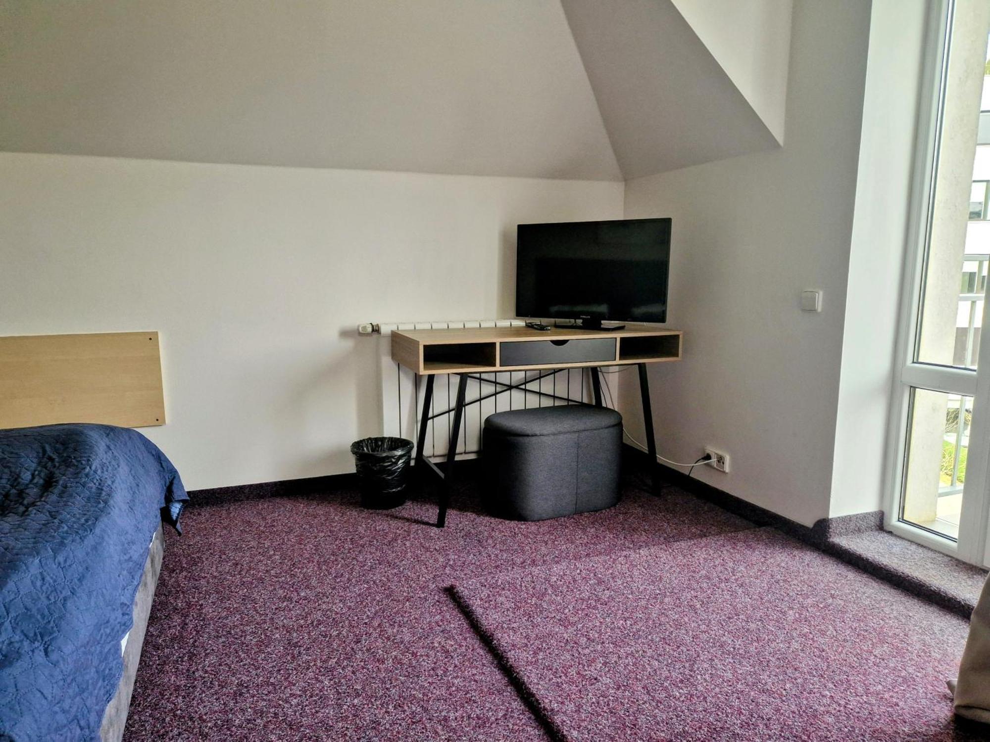 Family Hotel Maxim Beroun  Eksteriør billede